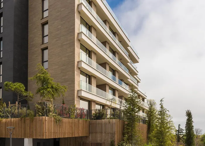 Designer 300m From The I Azur Panorama * Saints Constantine and Helena